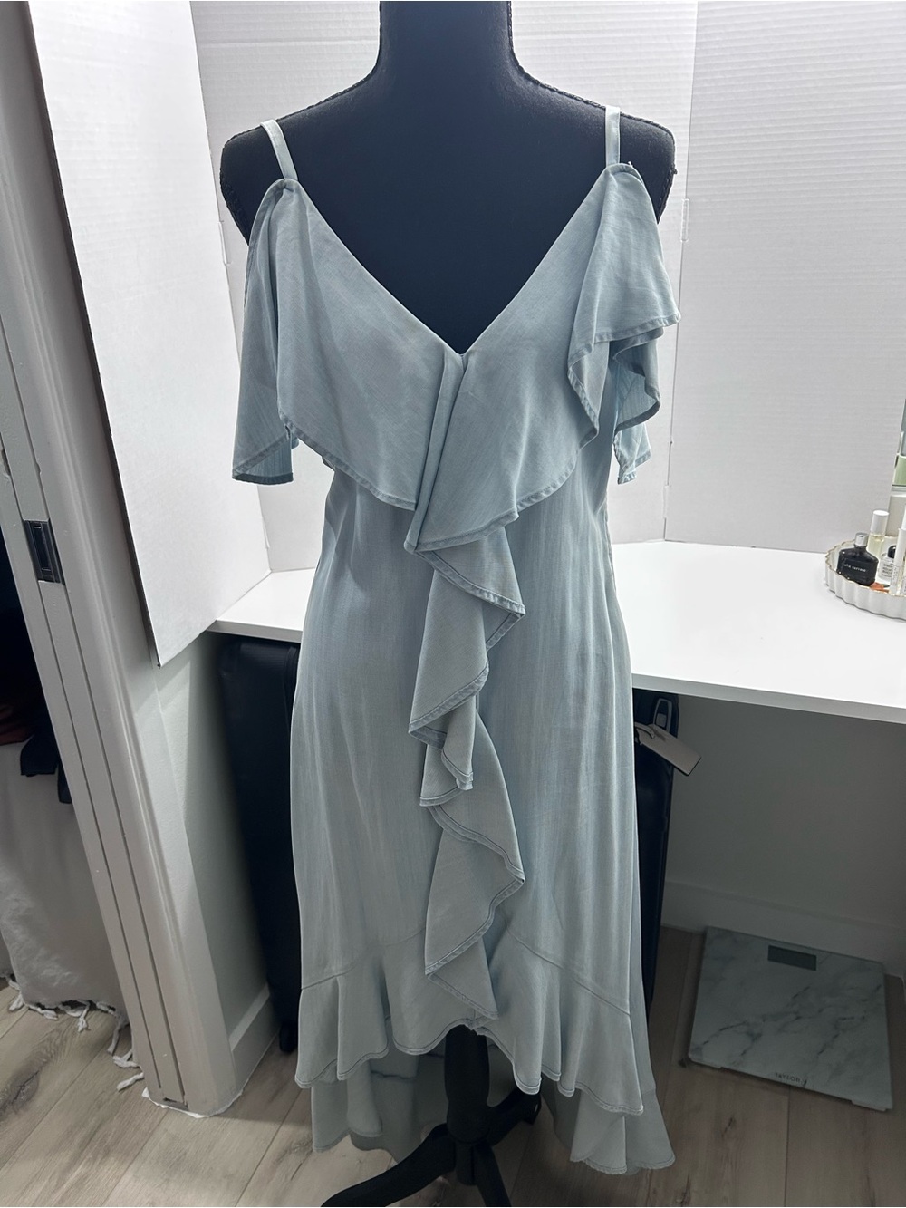 Guess Light Blue Denim Cold-Shoulder Ruffle Midi Dress Size Small